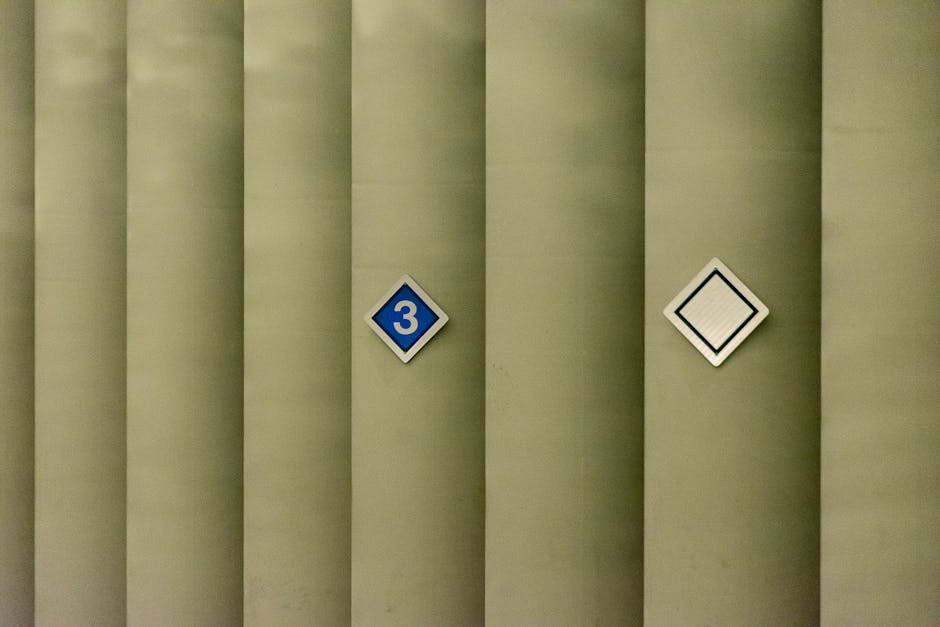 Blue diamond sign with 3